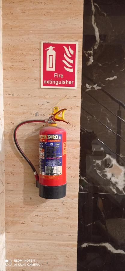 ג'לנדהר Hotel Ravi Residency מראה חיצוני תמונה