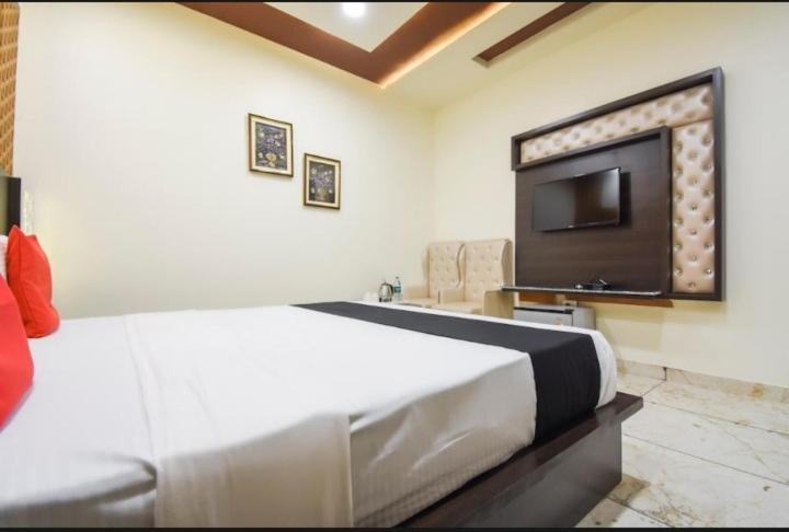 ג'לנדהר Hotel Ravi Residency מראה חיצוני תמונה